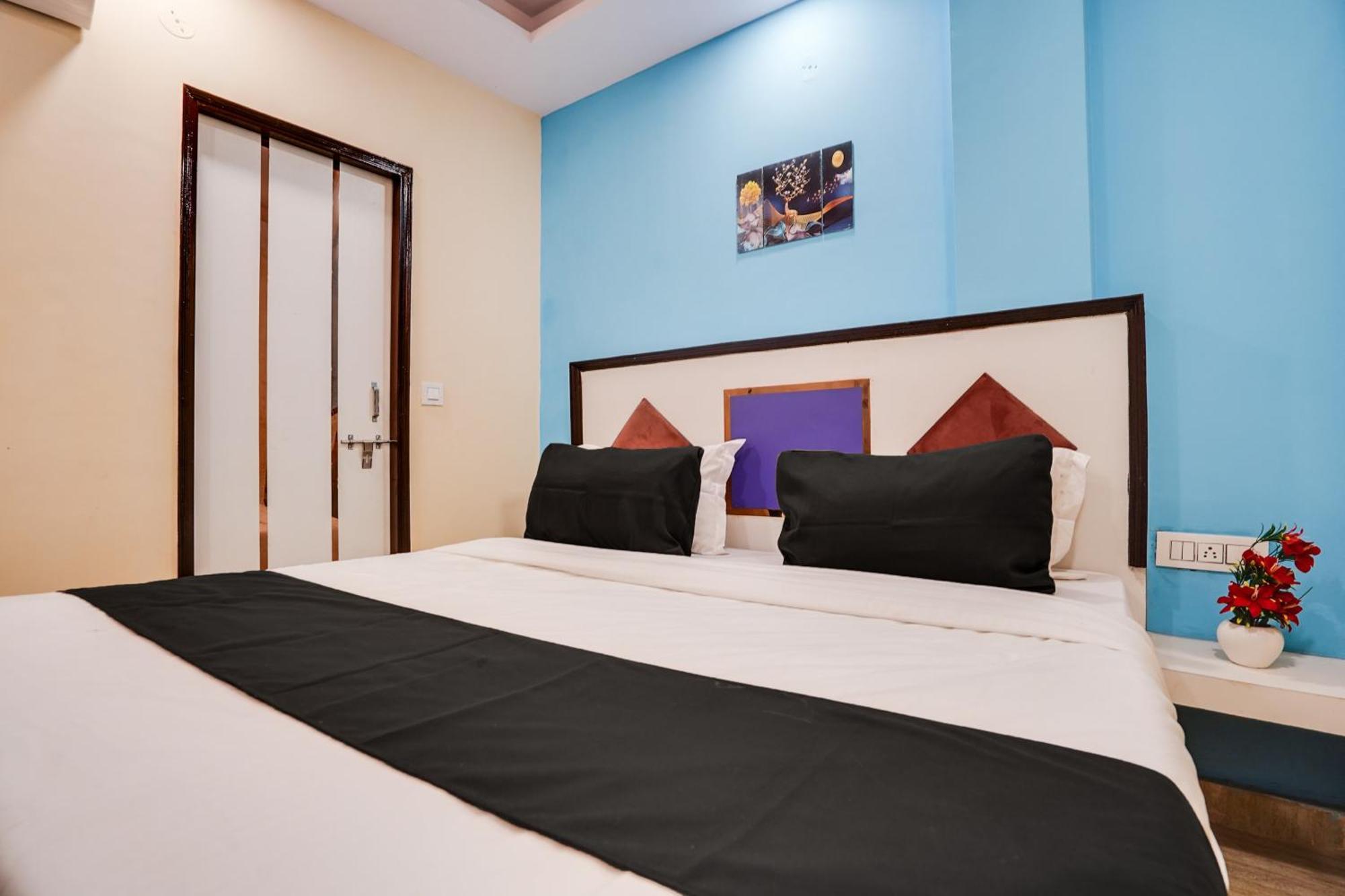 Super Hotel O Hotel Gold Star New Delhi Ngoại thất bức ảnh