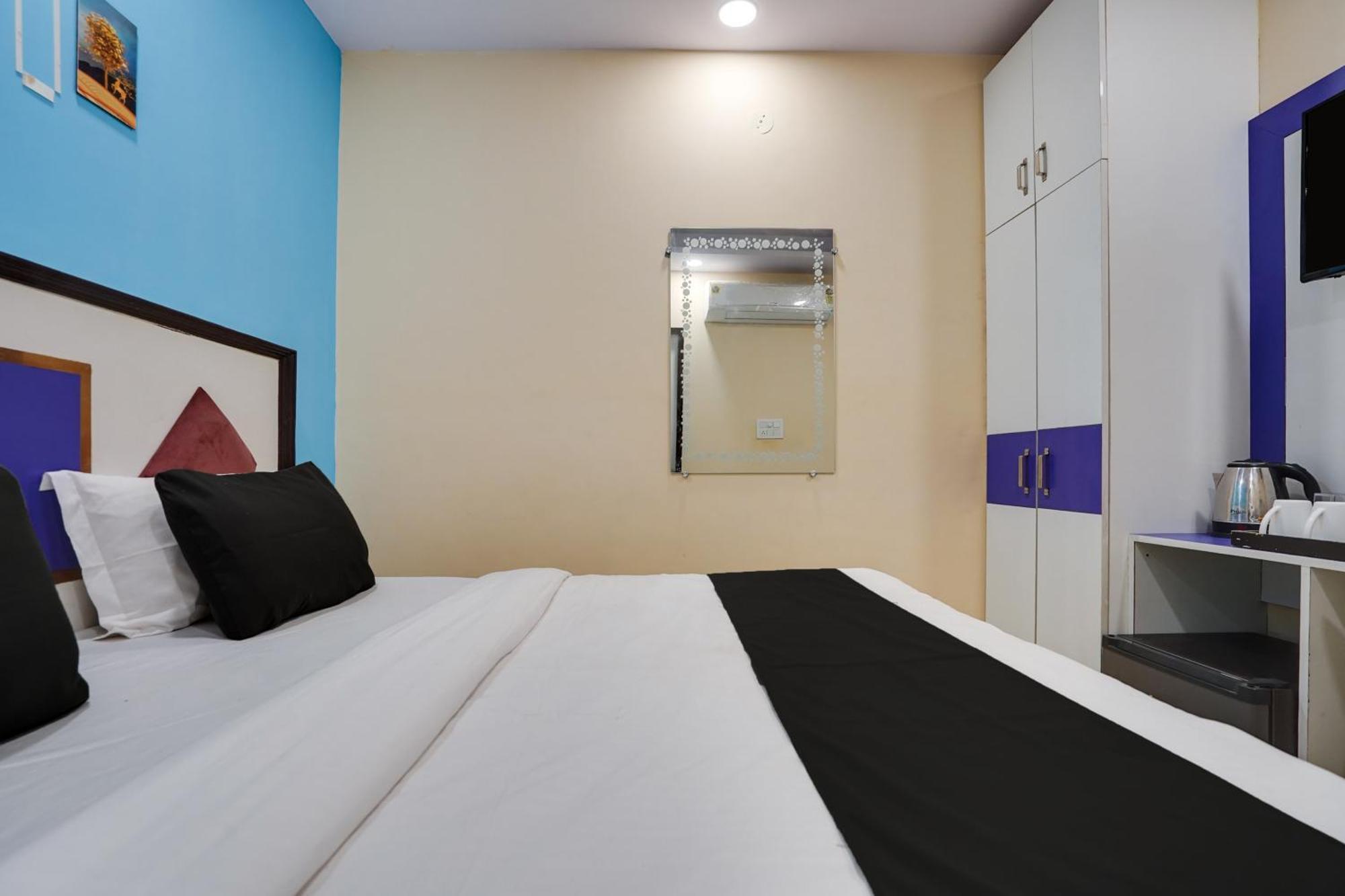 Super Hotel O Hotel Gold Star New Delhi Ngoại thất bức ảnh